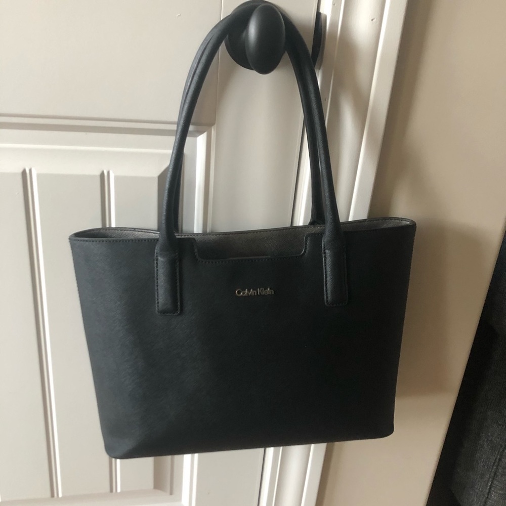 Calvin Klein Purse - Picture 1 of 6